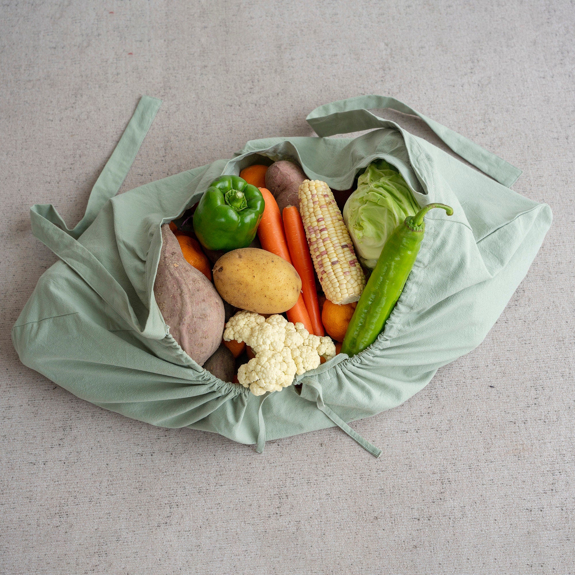 Harvest Apron Gathering Apron, Egg Apron，Cotton Foraging Apron Garden Apron with pockets Vegetable, Fruit,Christmas gift light green