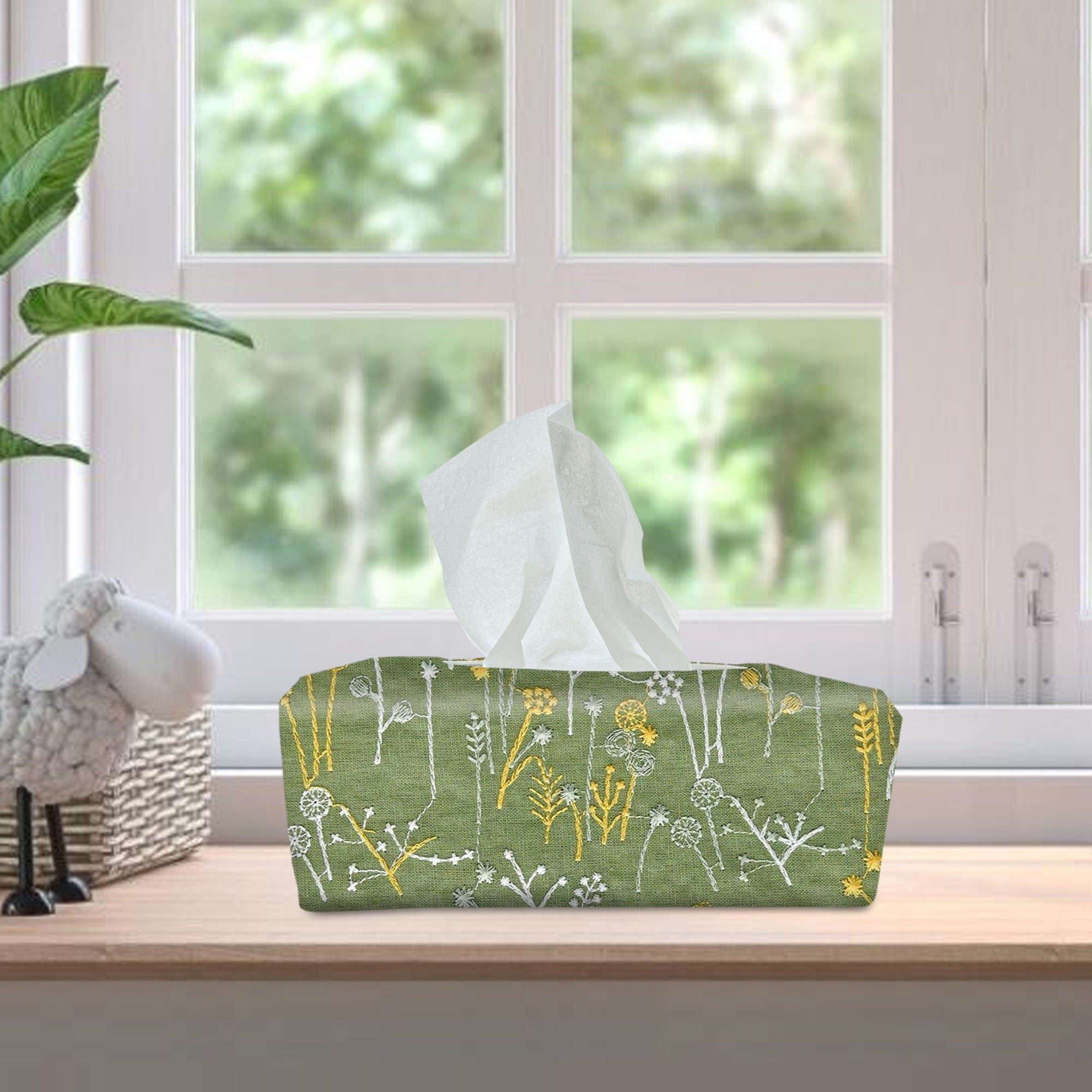 Rectangle Tissue Box Cover, Tissue Dispenser, Home Gift,Housewarming gift,Mothers Day Gift,Kitchen Decor,Green Embroidered Dandelion