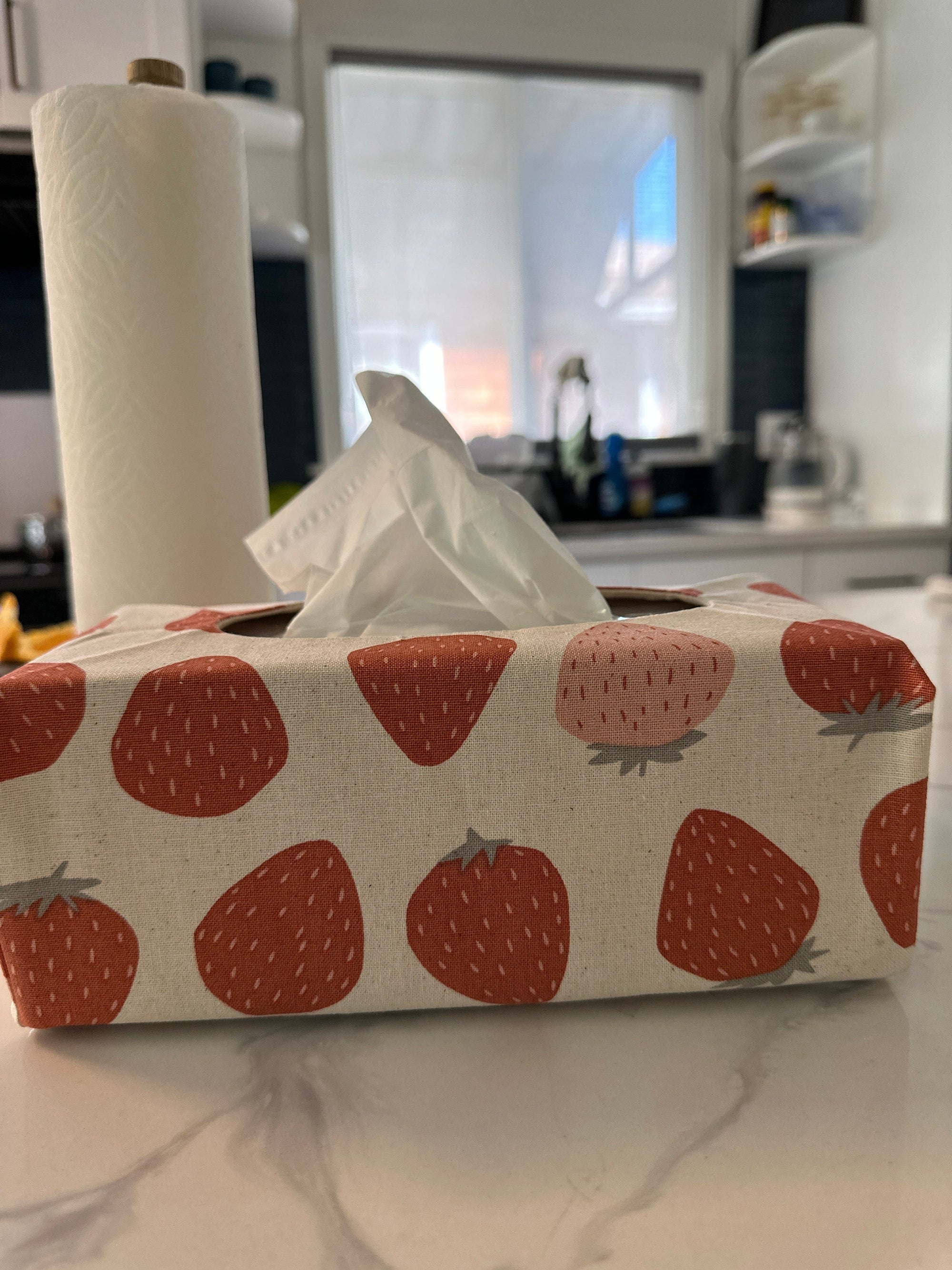 Rectangle Tissue Box Cover, Tissue Dispenser, Home Gift,Housewarming gift,Mothers Day Gift,Kitchen Decor,Bathroom Decor,Strawberry