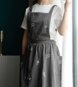 100% Cotton Apron embroidery flower apron Dress waterproof, garden apron dress, Everyday apron dress,kitchen apron dress，black gift for her